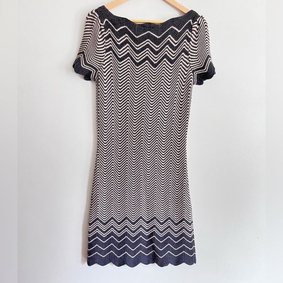 Tory Burch “Kent” Zigzag Pattern Scalloped Edges Merino Wool Sweater Dress - Picture 5 of 10